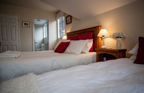 Taupo Bed & Breakfast | The Loft