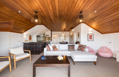 Opua Apartment | The Loft Overwater, Bay of Islands, NZ