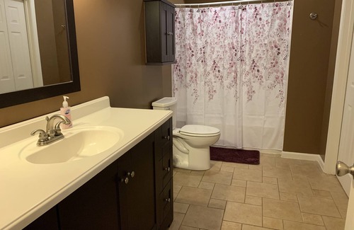 Shawnee Condo | The Loft: Quiet, Comfortable and Close To Everything That You Need!