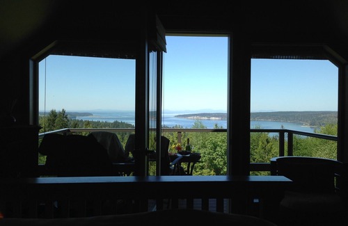 Sequim Apartment | "THE LOFT" romance, luxury, stunning water and mountain views!