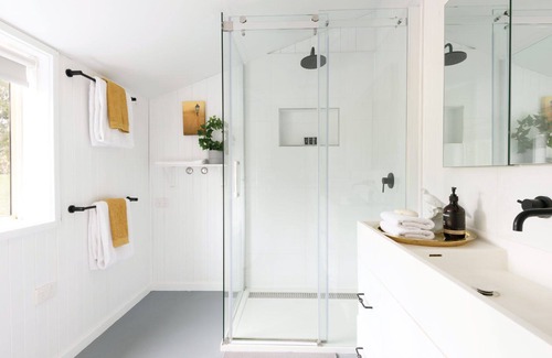 Glenlyon Apartment | The Loft Summary: The