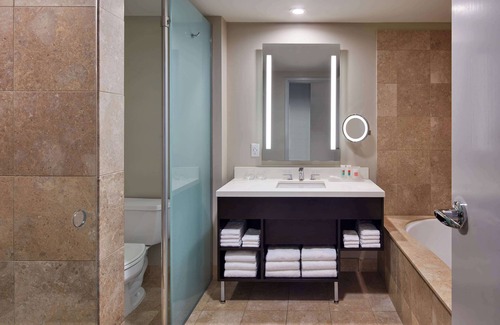 Downtown Minneapolis Hotel | The Lofton Hotel, Tapestry Collection by Hilton