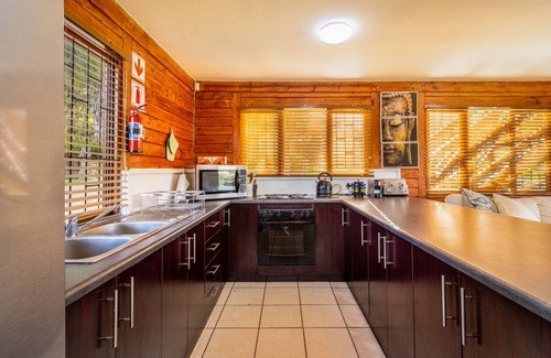 Stellenbosch House | The Log Cabin