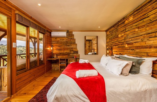 Stellenbosch House | The Log Cabin
