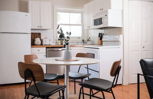Prince Edward House | The Logan Highland Suite | Picton | 2 Bedrooms