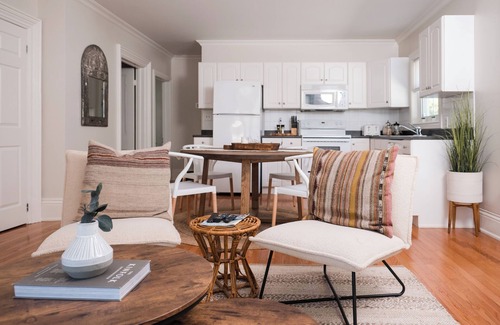 Prince Edward House | The Logan West Suite | Picton | 2 Bedrooms