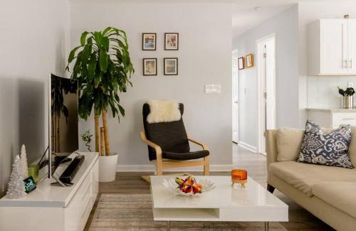 Wanskuck Apartment | The Longmont Luxury Condo in the heart of providence