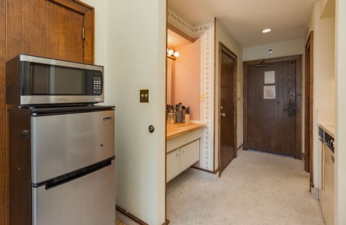Purgatory Condo | The Lookout (#406) | 10 min to Ski - Golf - AC/Pool/Hot Tub - High Ceilings