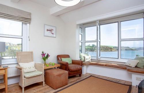 Salcombe House | The Lookout