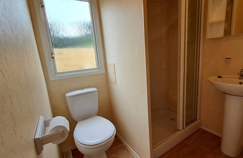 Castle Cabin | The Lookout - Park Home, Farm Park Stay