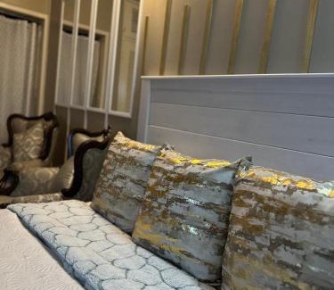 Emalahleni Bed & Breakfast | The Loraine Luxury Suites