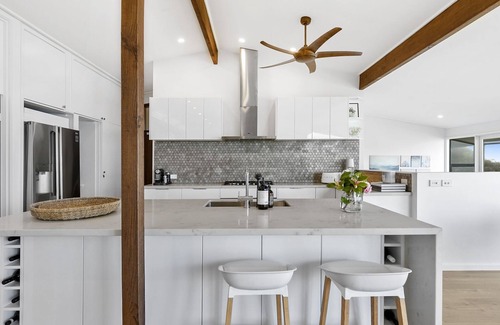 Lorne House | The Lorne House - Perfectly positioned just meters from the sand.