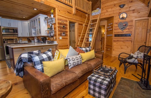 Thayerville Cabin | The Love Shack- The BEST Couples and Small Family Retreat at Deep Creek Lake!