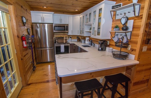 Thayerville Cabin | The Love Shack- The BEST Couples and Small Family Retreat at Deep Creek Lake!
