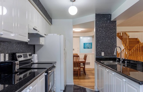Meadowvale Village House | The Loving Lodge