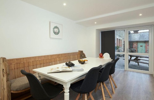 Ivybridge Apartment | The Lower Barn - The Cottages at Blackadon Farm