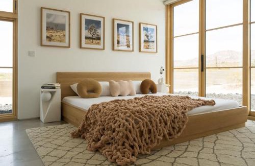Panorama Heights House | The Lunawood - Lux Home Pool and Spa