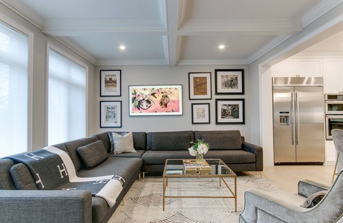 Etobicoke House | The Luxe Haven Retreat-5star experience 3br