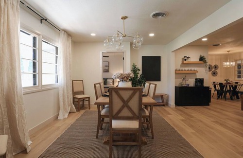 Bowie House | The Luxe Raider 6 Bedroom