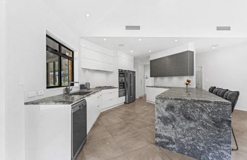 Manurewa House | The Luxe Retreat