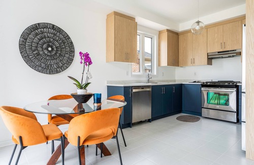 Collingwood House | The Luxurious, Charming and Elegant Home - The Sandstone!