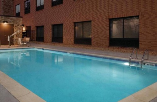 Newnan House | The Luxury Experience you Deserve! W/ Pool