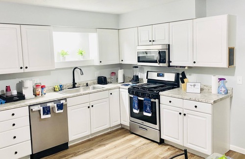 Springfield House | The LUXURY Indigo Retreat (WIFI+PARKING)