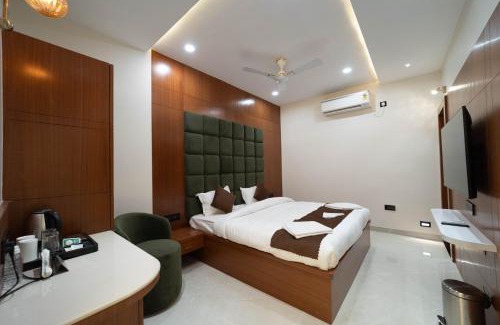 Varanasi House | The Luxury Inn