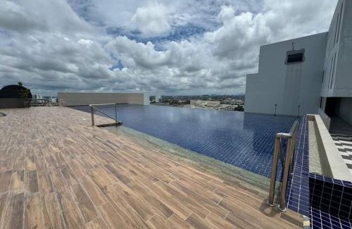 Taman Charming Apartment | The Luxury Podium3R2B, 8pax YPM103
