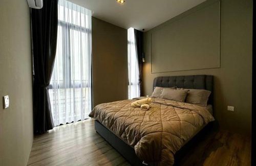 Taman Charming Apartment | The Luxury Podium3R2B, 8pax YPM103