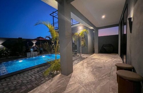 Kuala Teriang Villa | The Luxury Villa -Private Pool-