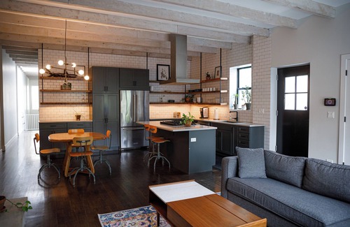 Edgewater Beach Apartment | The Lytle House Loft