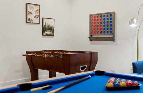 Katymead House | The Mad Hatter - Heated Pool Gameroom & More