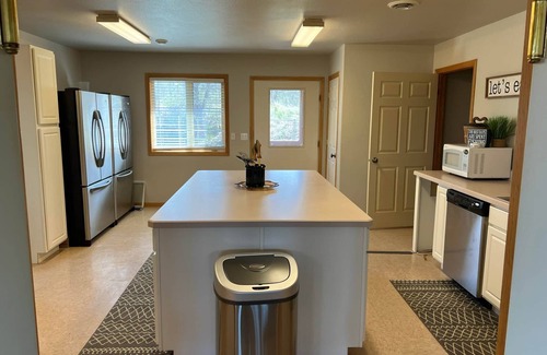Big Horn County House | The Main Lodge at Three Mile