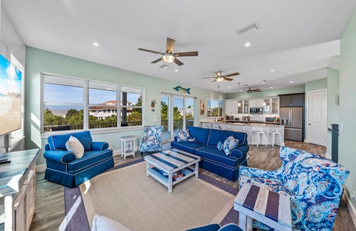 North Captiva House | The MAINE DECK - BRAND NEW DESIGNER HOME WITH PRIVATE POOL AND 2 GOLF CARTS
