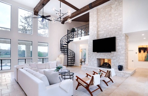 Cross Mountain House | The Majestic Oak! A Luxury Resort Style Estate!