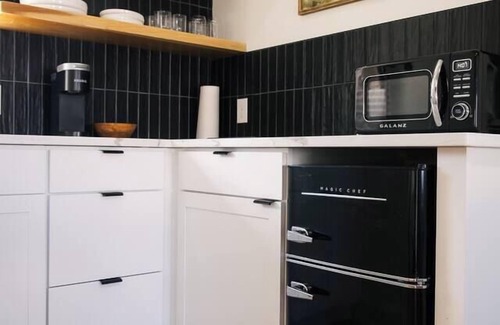 Chambersburg Apartment | The Mane & Co - No. 1