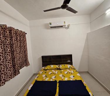 Harnai Hotel | The Mango House