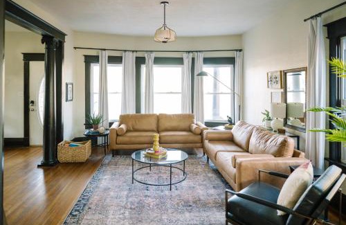 Downtown Des Moines House | The Manor At East Village