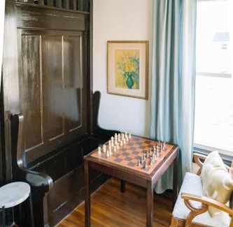 Downtown Des Moines House | The Manor At East Village