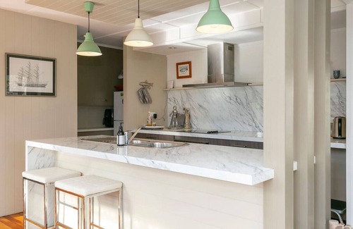 Taupo House | "The Maple Tree" Taupo - central accommodation