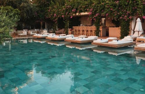 Vouliagmeni Hotel | The Margi