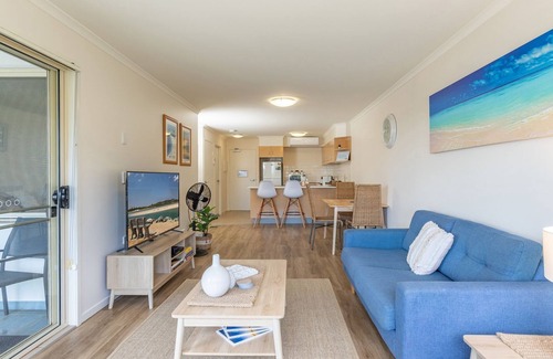 Forster Apartment | The Marina 408 - CBD Location