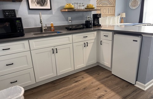 Surfside Beach Apartment | The Mark at Surfside, Apt. 6