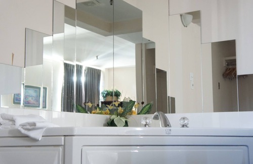 Downtown Winnipeg Hotel | The Marlborough Hotel