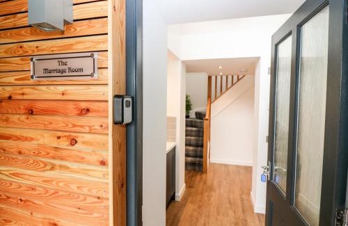 Keith Apartment | The Marriage Room at The Institute Executive Apartments