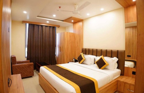 Deoghar Hotel | The Marutinandan Grand