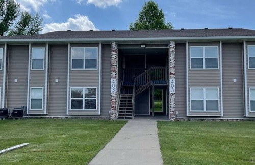 Hamilton Apartment | The Mary Lou - Entire 2 Bedroom Apt in Quilt Town, USA