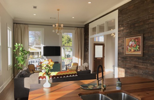 Vicksburg House | The Massey’s on Grove Unit 1 - River Views Downtown Historic Vicksburg, MS