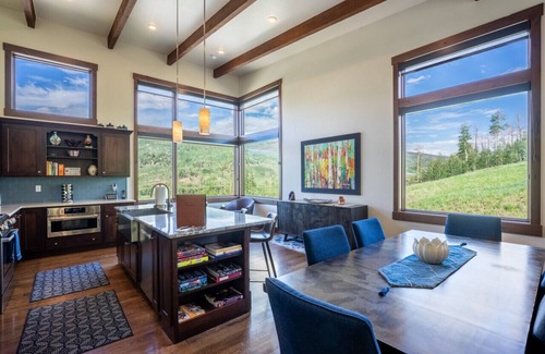 Silverthorne House | The Matterhorn - Luxury Mountain Rental with Amazing Views!